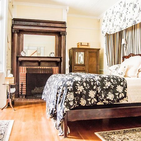 Mountain Rose Inn Woolwine エクステリア 写真