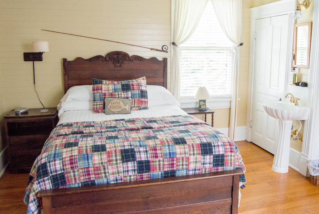 Mountain Rose Inn Woolwine エクステリア 写真