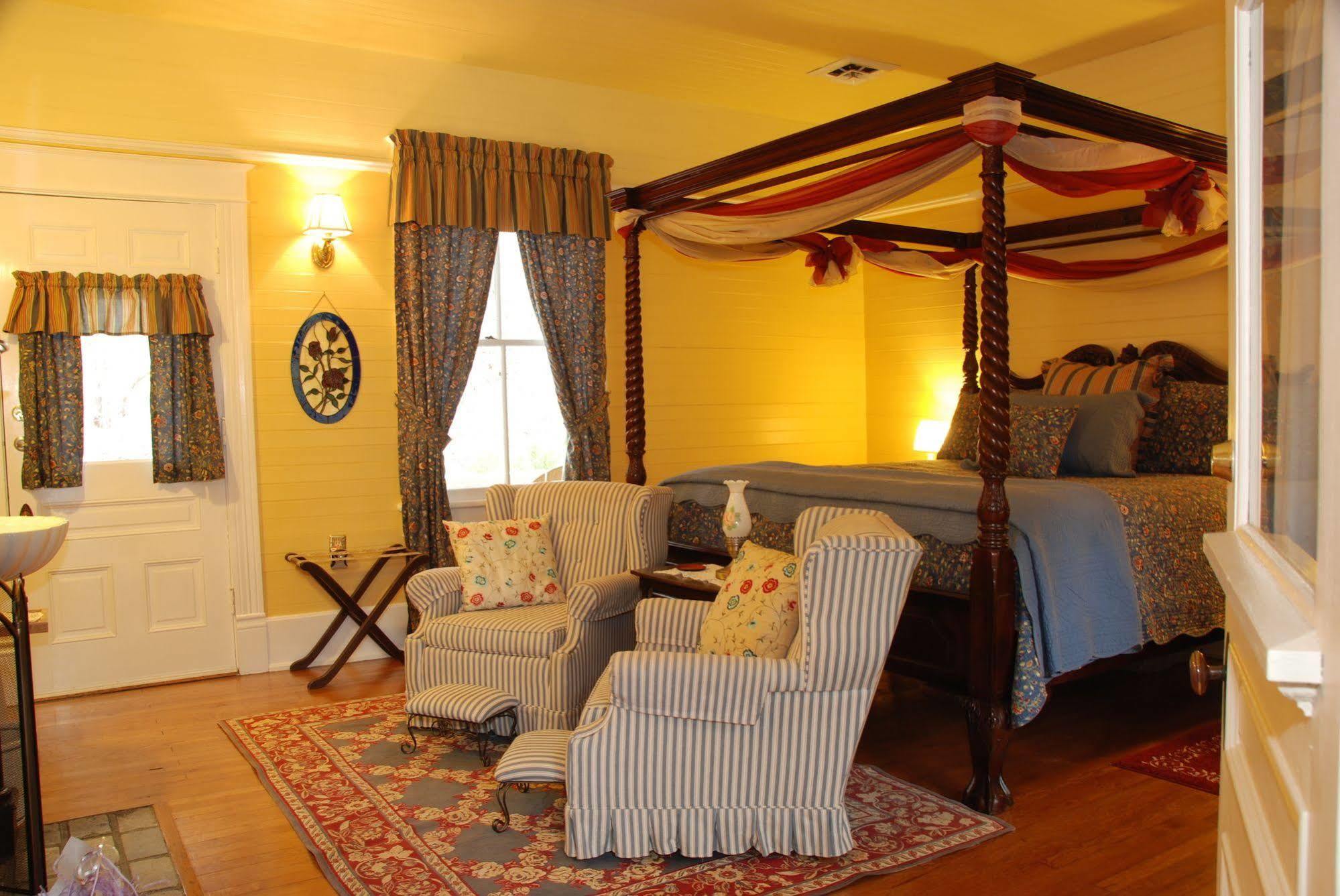 Mountain Rose Inn Woolwine エクステリア 写真